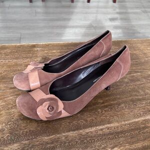 Ferra Giacomo Elegant Brown Suede Women's with Floral Accent Size 11
